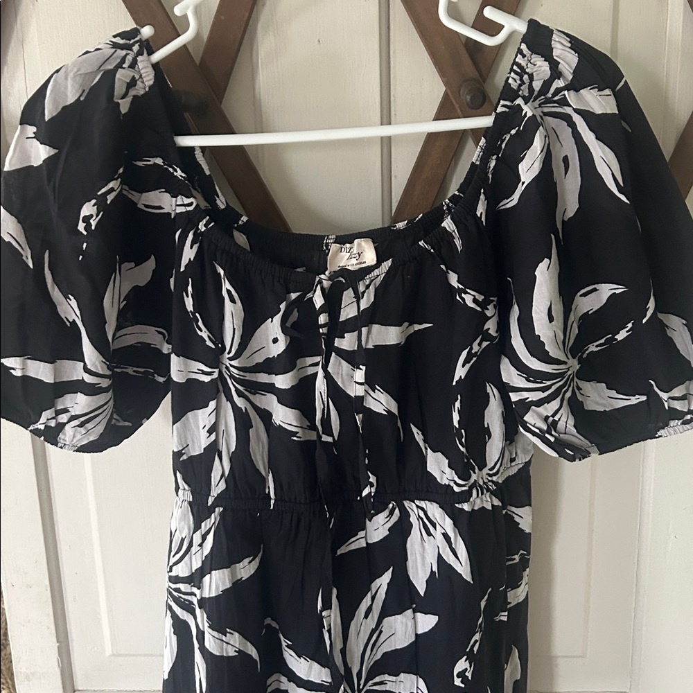 Dizzy lizzy. Elegant Black and White Floral Dress. Lined cotton. Maxi - Picture 3 of 5